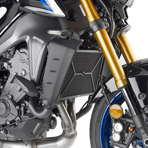 GIVI PR2156 — zdjęcie produktu lub ilustracja montażu; motocykl, kufry i pozostałe wyposażenie nie są częścią tego akcesorium