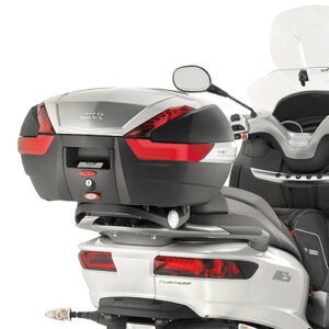 GIVI SR5609 – STELAŻ KUFRA CENTRALNEGO Z PŁYTĄ MONOKEY - PIAGGIO MP3 500IE SPORT/BUSINESS (14 > 15)