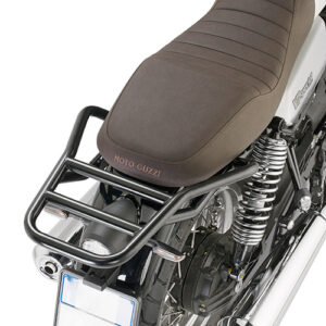 Stelaż kufra centralnego GIVI SR8206 na Moto Guzzi V7 Stone 850 — motocykl i płyta nie są częścią produktu